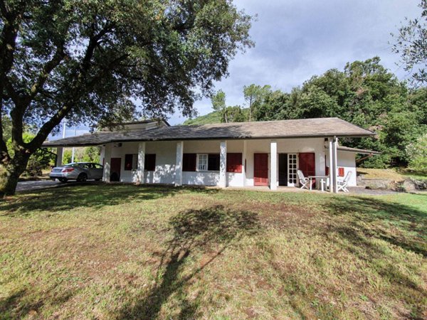 casa indipendente in vendita a Deiva Marina in zona Mezzema