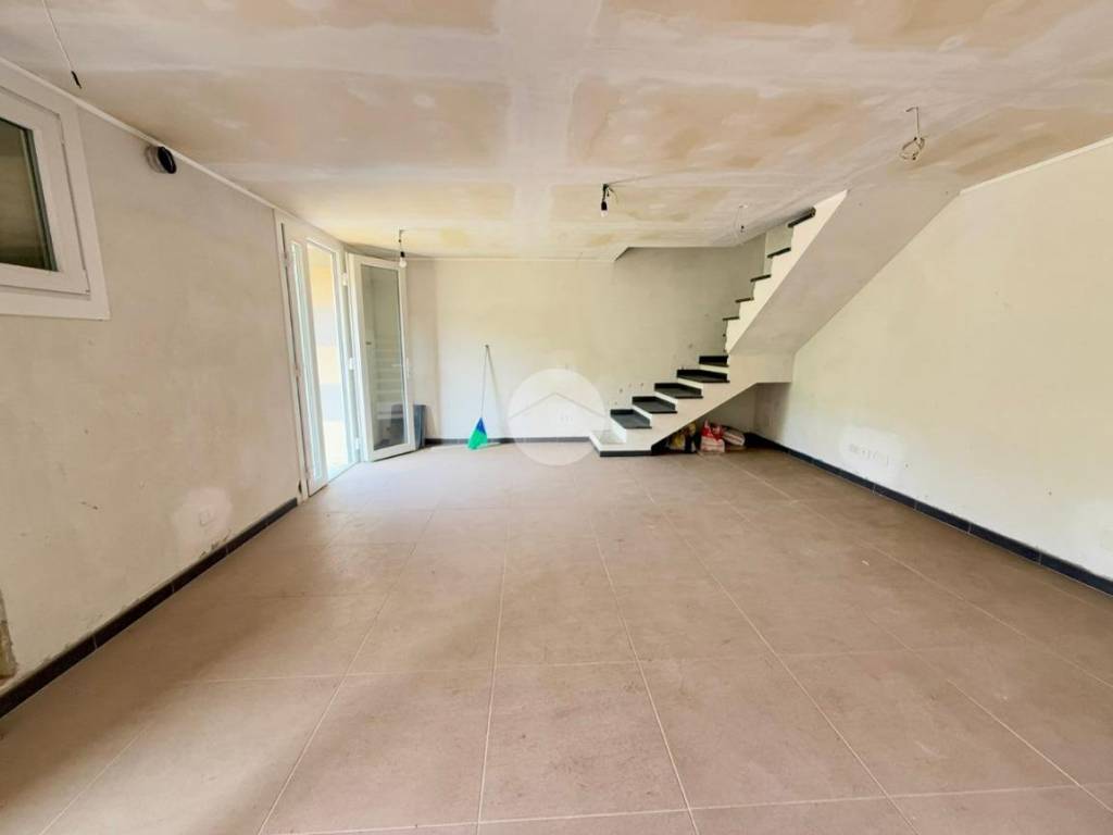 casa indipendente in vendita a Deiva Marina in zona Piazza