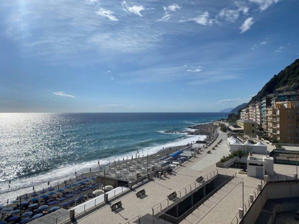 appartamento in vendita a Deiva Marina in zona Piazza