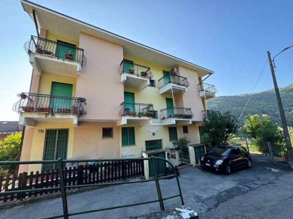 appartamento in vendita a Deiva Marina in zona Piazza