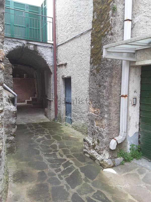 appartamento in vendita a Deiva Marina in zona Piazza