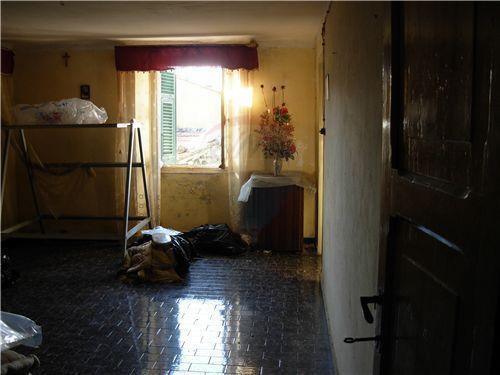 casa indipendente in vendita a Deiva Marina in zona Piazza