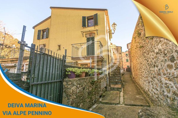 appartamento in vendita a Deiva Marina in zona Piazza