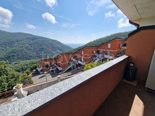 appartamento in vendita a Deiva Marina in zona Piazza