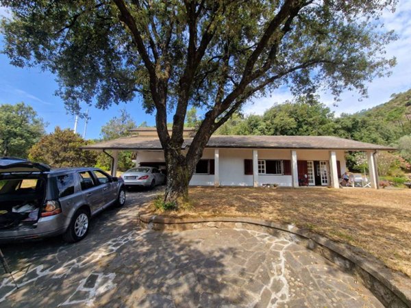 casa indipendente in vendita a Deiva Marina