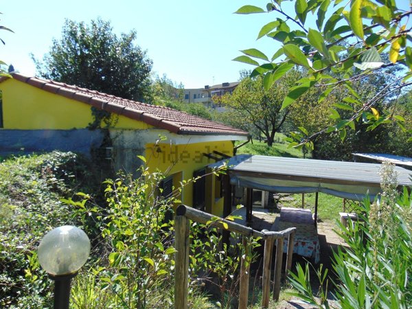 casa indipendente in vendita a Deiva Marina