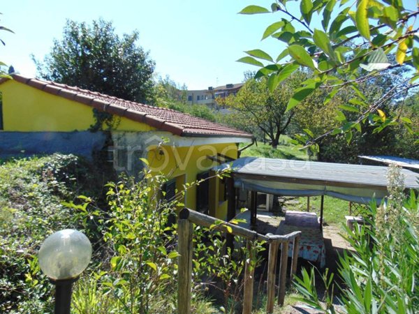 casa indipendente in vendita a Deiva Marina in zona Piazza