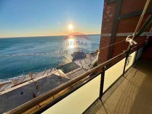 appartamento in vendita a Deiva Marina in zona Piazza