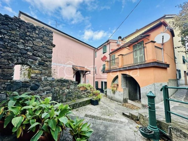 appartamento in vendita a Deiva Marina in zona Piazza