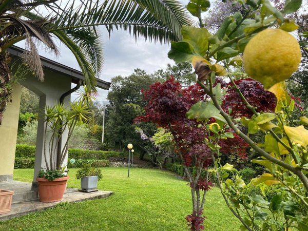 casa indipendente in vendita a Deiva Marina