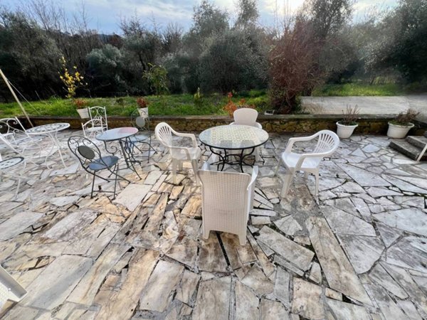 casa indipendente in vendita a Deiva Marina in zona Piazza