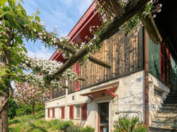 casa indipendente in vendita a Deiva Marina in zona Piazza