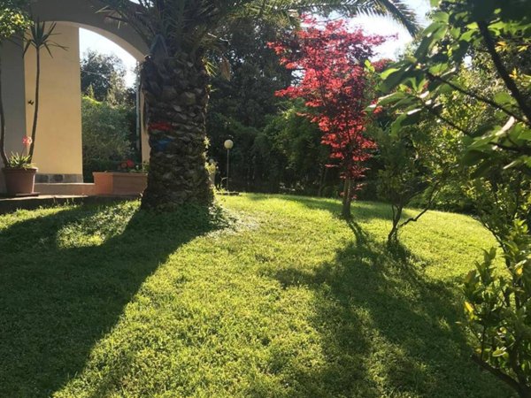 casa indipendente in vendita a Deiva Marina