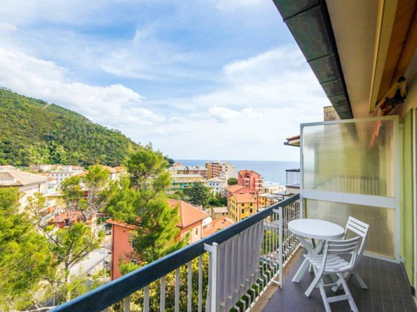 appartamento in vendita a Deiva Marina in zona Piazza