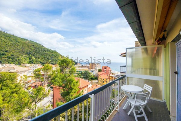 appartamento in vendita a Deiva Marina in zona Piazza