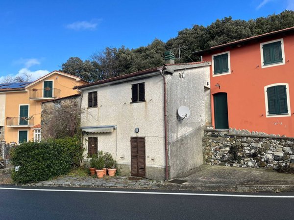 appartamento in vendita a Deiva Marina in zona Mezzema
