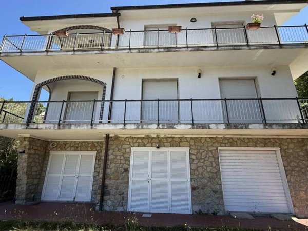 appartamento in vendita a Deiva Marina in zona Piazza
