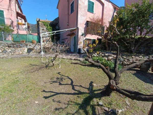 appartamento in vendita a Deiva Marina in zona Piazza