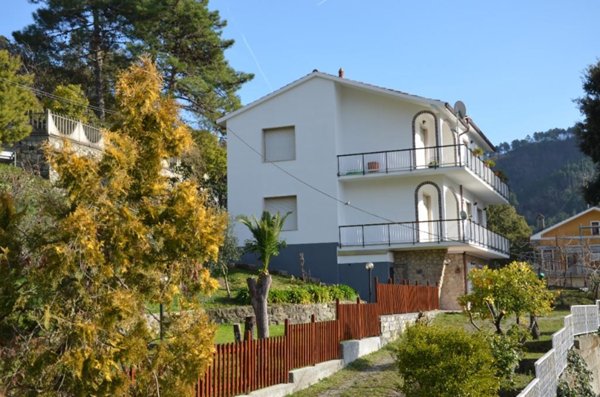 casa indipendente in vendita a Deiva Marina