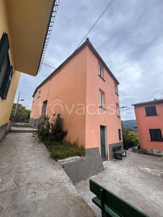 casa indipendente in vendita a Deiva Marina in zona Mezzema