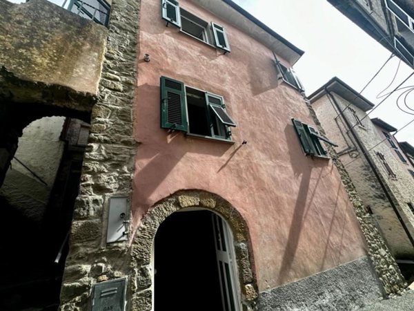 casa semindipendente in vendita a Follo in zona Bastremoli