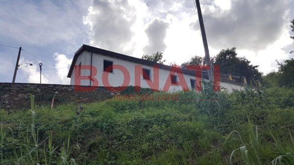 appartamento in vendita a Follo
