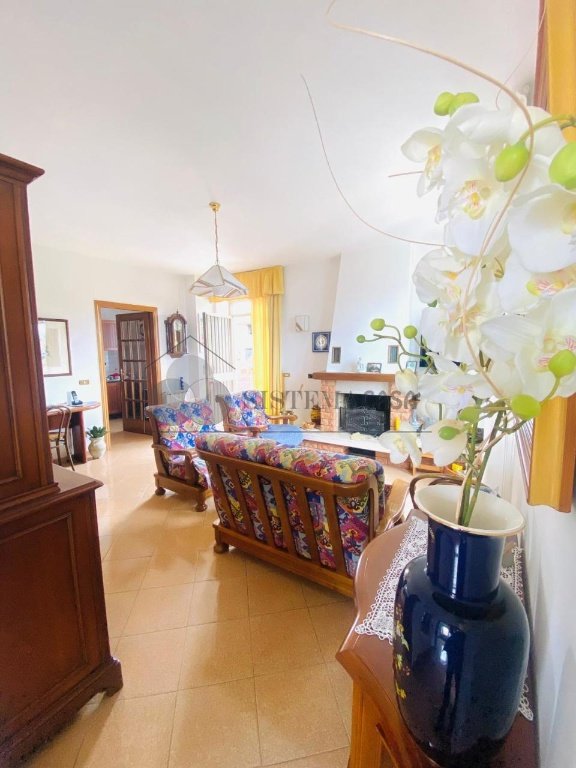 casa indipendente in vendita a Follo in zona Tivegna