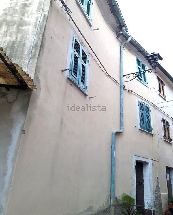 casa indipendente in vendita a Follo in zona Bastremoli