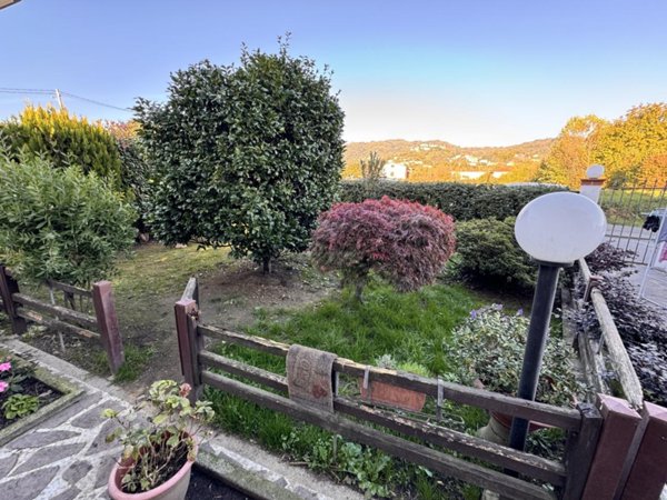 casa indipendente in vendita a Follo