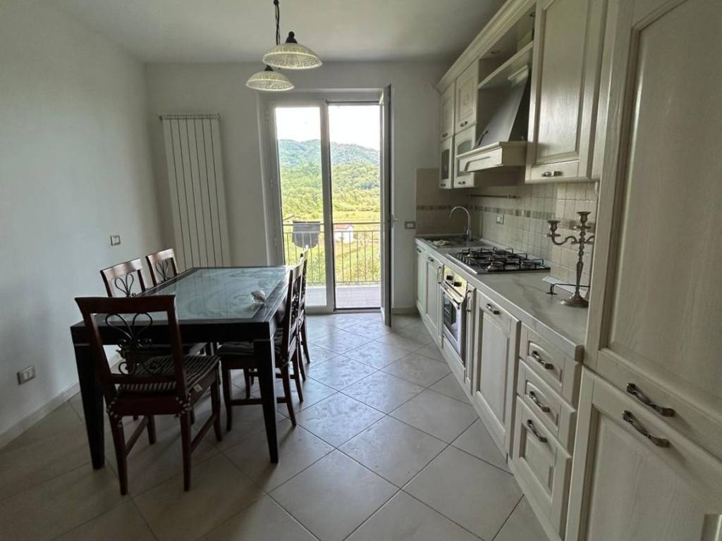 appartamento in vendita a Follo in zona Piana Battolla