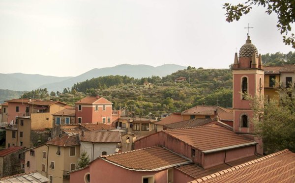 casa indipendente in vendita a Follo in zona Carnea