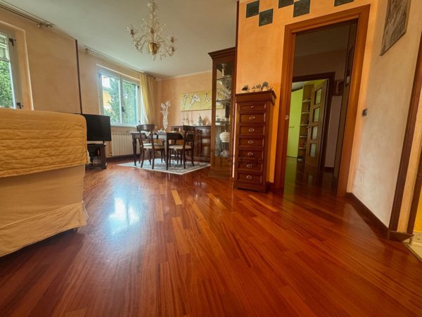 appartamento in vendita a Follo