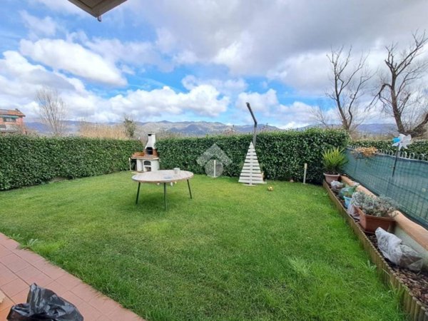 appartamento in vendita a Follo in zona Piano di Follo