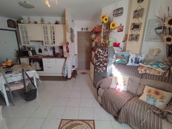 appartamento in vendita a Follo in zona Piana Battolla