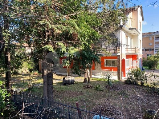 appartamento in vendita a Follo