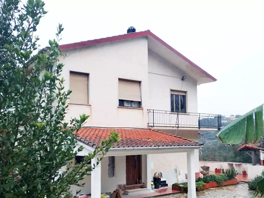 casa indipendente in vendita a Follo in zona Sorbolo
