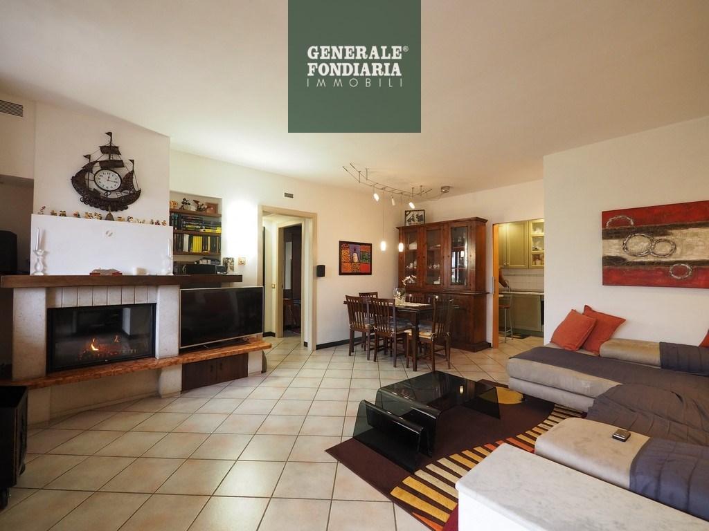 casa semindipendente in vendita a Follo in zona Piana Battolla