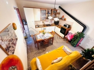 casa indipendente in vendita a Follo in zona Carnea