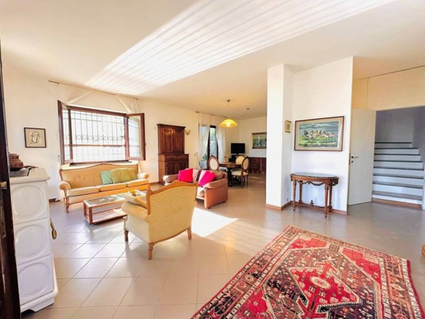 casa indipendente in vendita a Follo in zona Piano di Follo