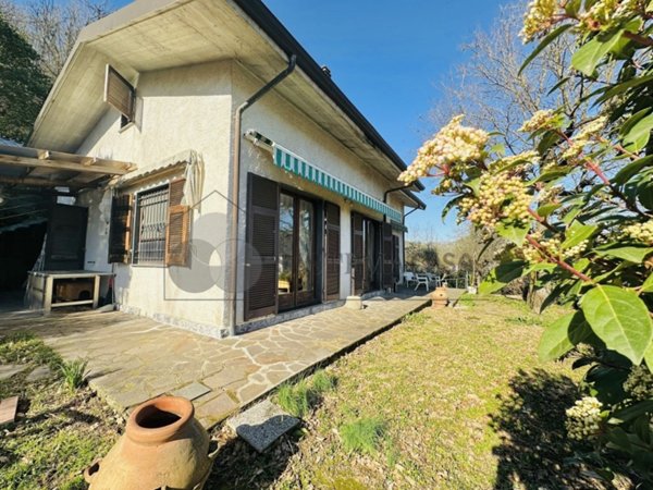 casa indipendente in vendita a Follo in zona Piano di Follo