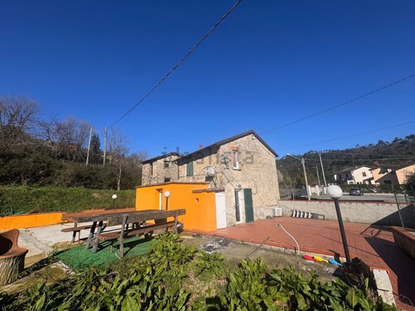 casa indipendente in vendita a Follo