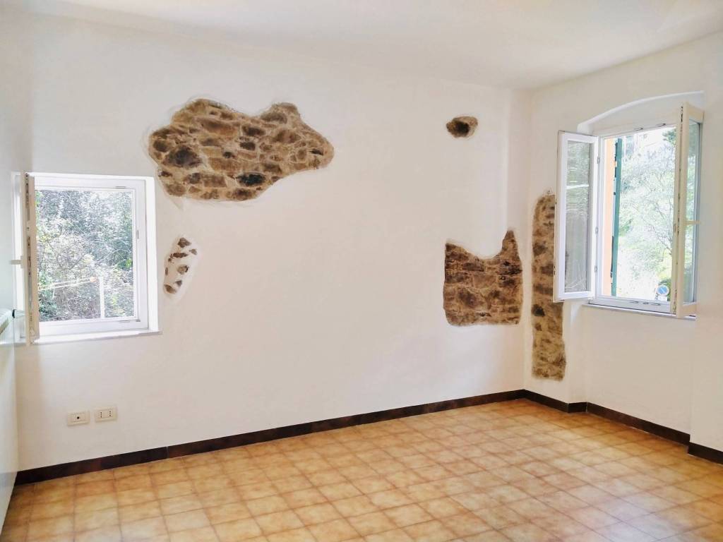 casa indipendente in vendita a Follo in zona Carnea