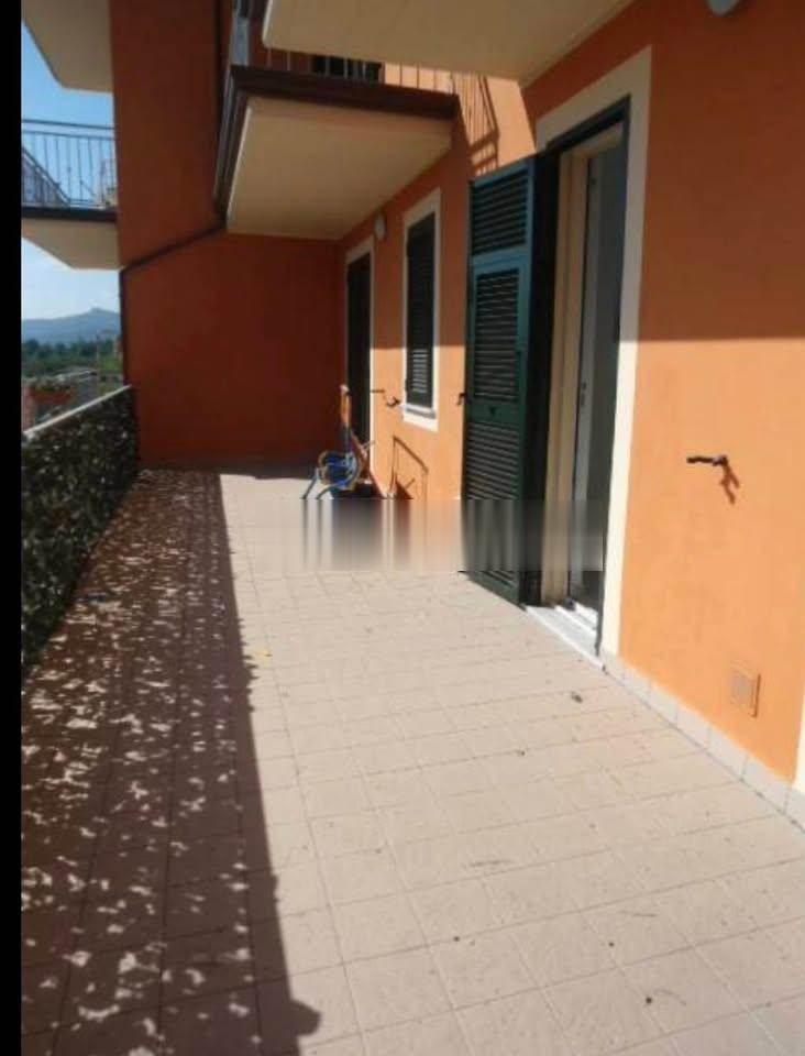 appartamento in vendita a Follo in zona Piana Battolla