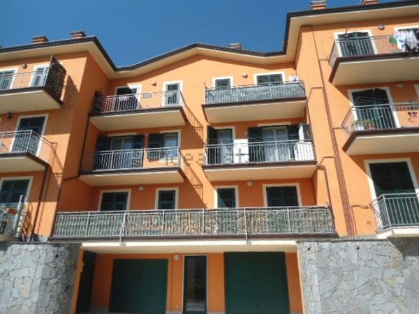 appartamento in vendita a Follo in zona Piana Battolla