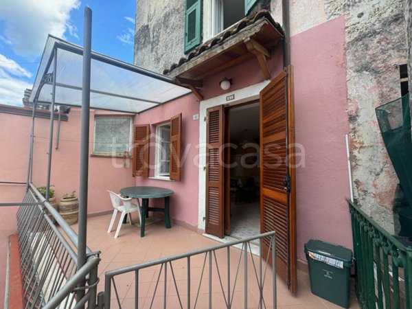 casa indipendente in vendita a Follo in zona Bastremoli