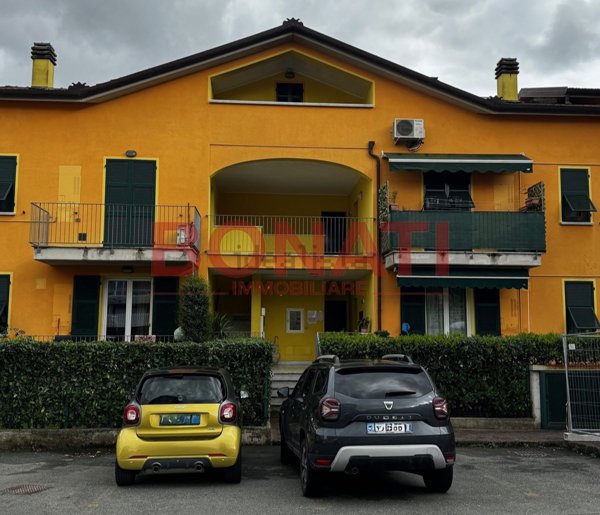 appartamento in vendita a Follo