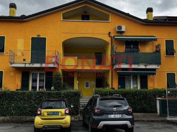 appartamento in vendita a Follo