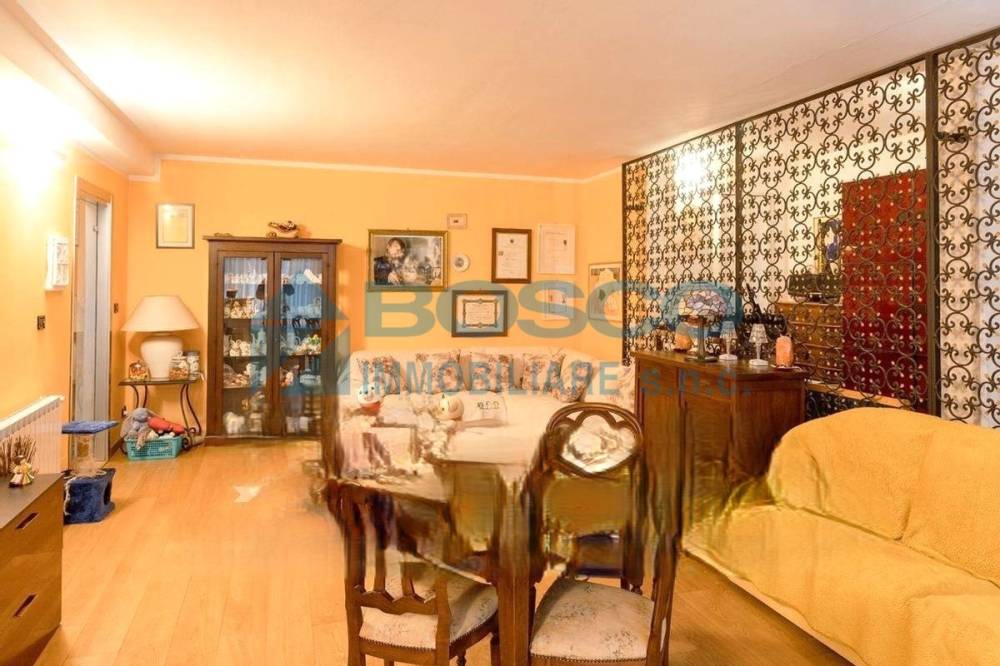 casa indipendente in vendita a Follo