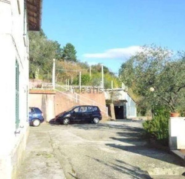 casa indipendente in vendita a Follo in zona Bastremoli