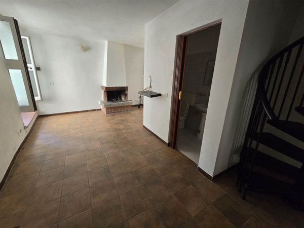 casa indipendente in vendita a Follo in zona Bastremoli